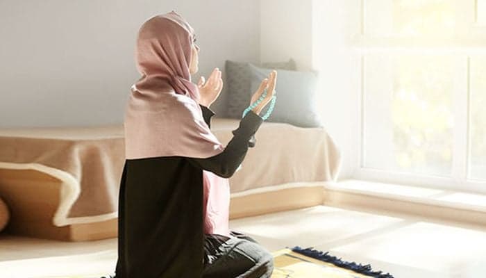 জুমার দিন নারীরা কোন সময় জোহরের নামাজ পড়বেন?