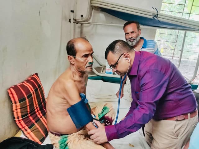 নোয়াখালীতে হাসতাপালের কর্মচারি মারা গেল ডাক্তারের গাফিলতিতে