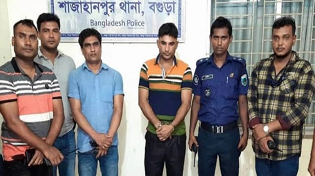 মাদক বিক্রির জন্য বাড়িতে সিসি ক্যামেরা‍ !