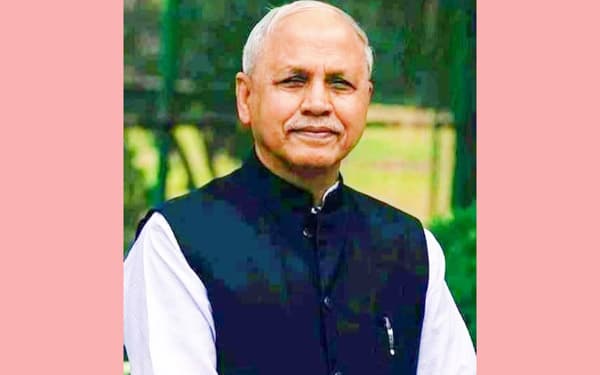 প্রকাশ্যে ভোট দেওয়ায় এমপি হাফিজ মল্লিককে ইসির তলব