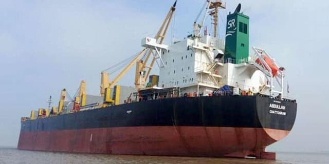 রাতে কুতুবদিয়ায় নোঙর করবে এমভি আব্দুল্লাহ