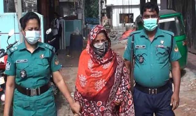 মেয়েকে কারাগারে ইয়াবা দিতে গিয়ে আটক মা