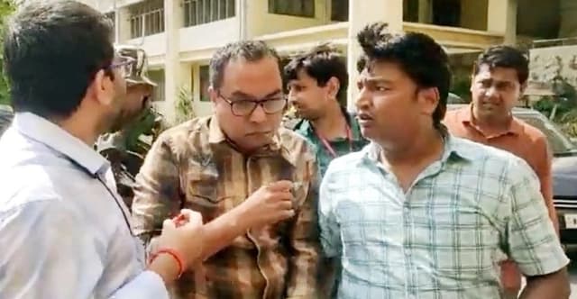 দেশে ফিরতে চান পি কে হালদার