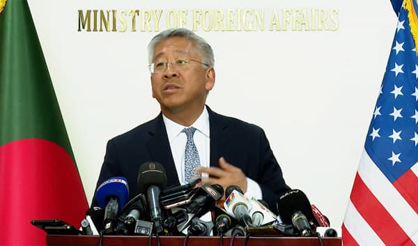 যে বার্তা দিয়ে গেলেন ডোনাল্ড লু