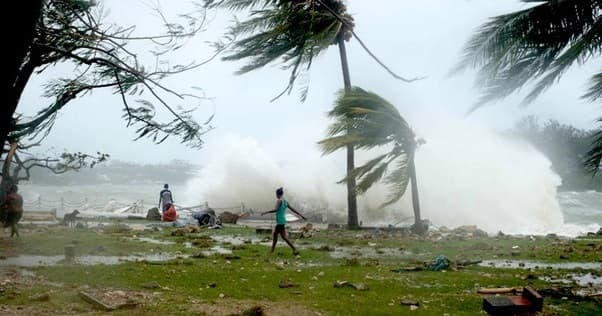 ঝড়বৃষ্টি শুরু, ধেয়ে আসছে ঘূর্ণিঝড় 'তাউতে'