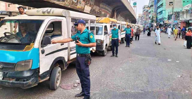 ৭২ ঘণ্টার মধ্যে লেগুনায় লুকিং গ্লাস লাগানোর কড়া নির্দেশ পুলিশের