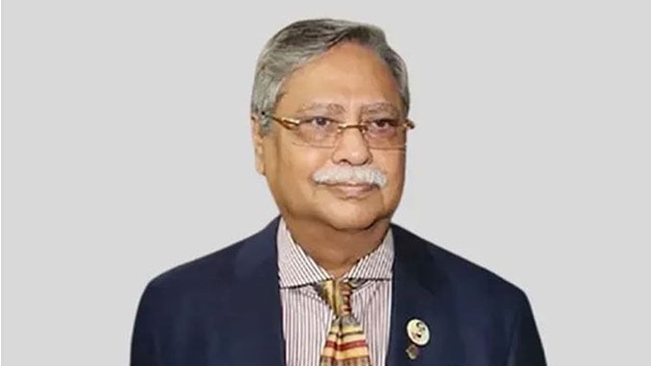 সুযোগ পেলেই ওরা ছোবল মারতে চায়: রাষ্ট্রপতি