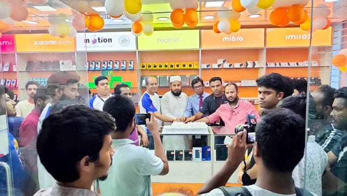 নওগাঁয় মোশন ভিউয়ের নতুন আউটলেট চালু