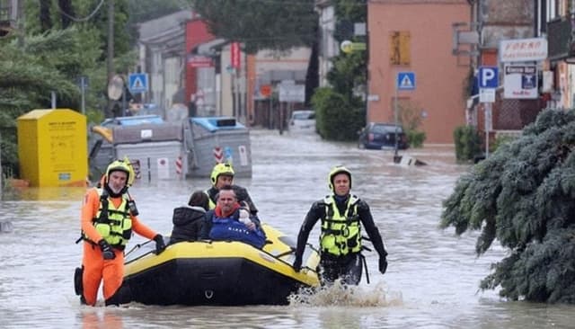ইতালিতে বন্যায় ১৩ জনের মৃত্যু