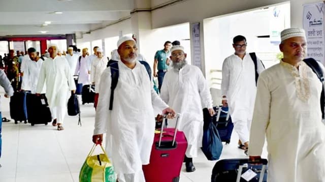 সৌদি পৌঁছেছেন ২৮ হাজারের বেশি হজযাত্রী