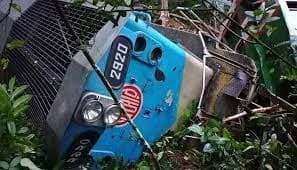 লাউয়াছড়ায় বগি লাইনচ্যুত, ট্রেন চলাচল বন্ধ