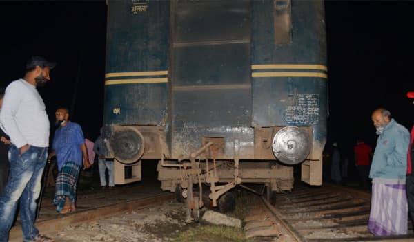 খুলনার সঙ্গে সারা দেশের রেল যোগাযোগ বন্ধ