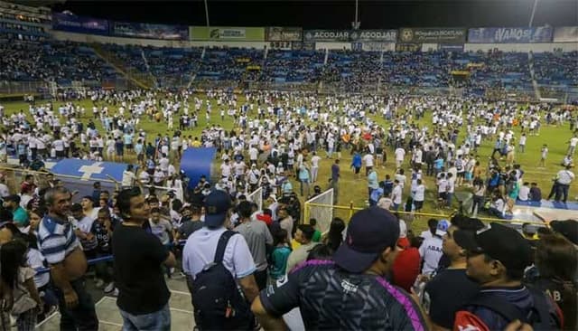 খেলা দেখতে গিয়ে পদদলিত হয়ে নিহত ৯