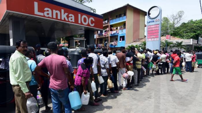 তেল মজুতকারীদের বিরুদ্ধে অভিযান শুরু