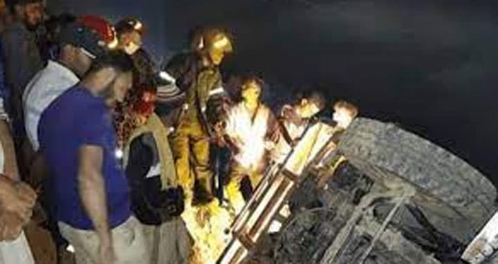 বান্দরবানে ট্রাক উল্টে ২ শ্রমিক নিহত