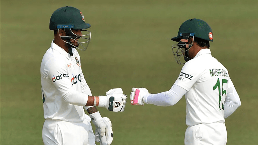 দুঃস্বপ্নের শুরুর পর লড়ছেন মুশফিক-লিটন