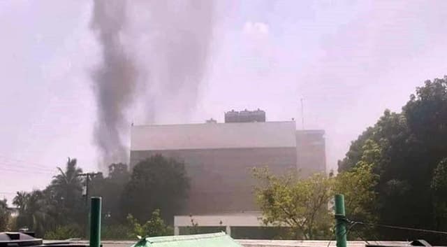 স্কয়ার ফার্মার আগুন নিয়ন্ত্রণে ১৯ ইউনিট