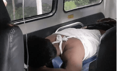 তুচ্ছ ঘটনাকে কেন্দ্র করে এলোপাতাড়ি কোপালো সন্ত্রাসীরা, আহত ৫