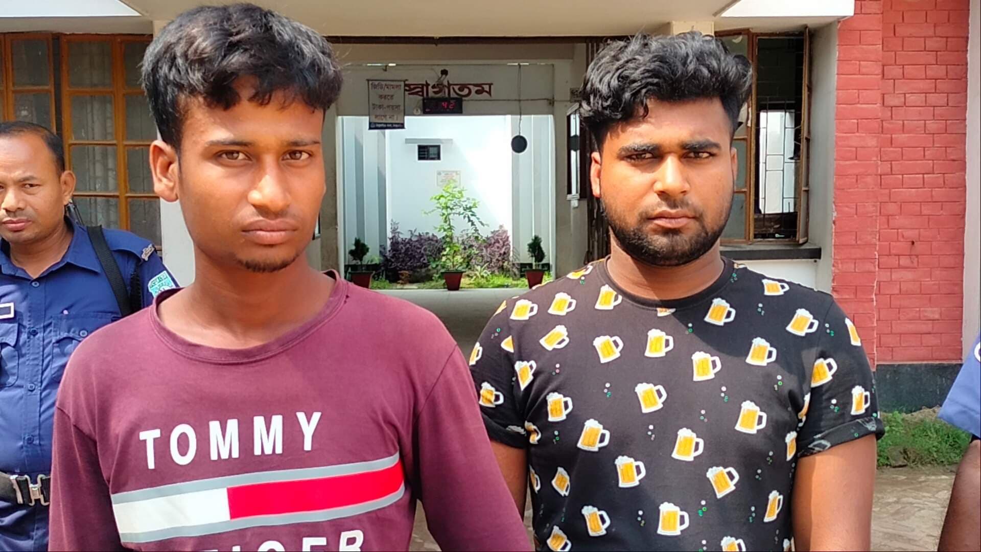 ঠাকুরগাঁওয়ে স্কুলছাত্রীকে তুলে নিয়ে ধর্ষণ করে ভিডিও ধারণ, দুই যুবক গ্রেপ্তার