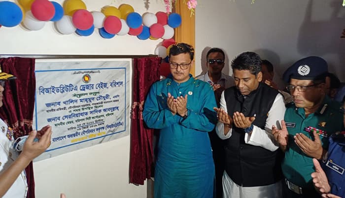 দখল দূষণে ভরে গেছে প্রাচ্যের ভেনিস বরিশাল : নৌ প্রতিমন্ত্রী