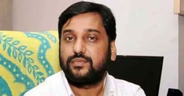 আত্মসমর্পণ করে জামিন চাইলেন সম্রাট