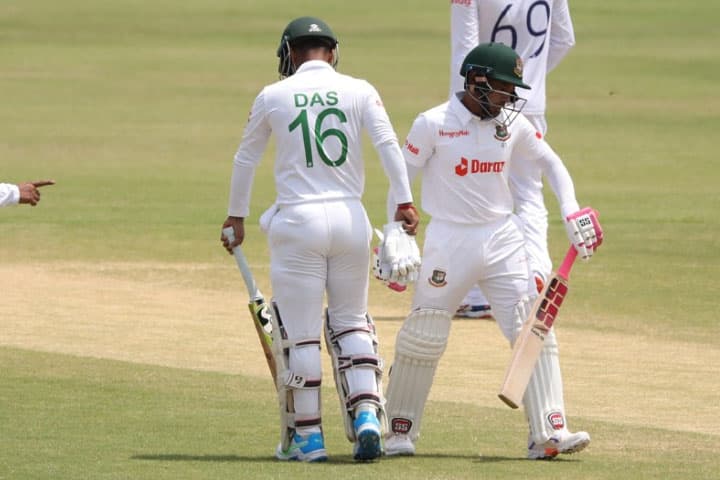 রাজিথার এক ওভারেই ফিরলেন লিটন-মোসাদ্দেক