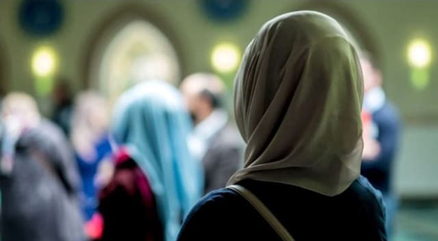 সুন্দর পোশাক পরার ব্যাপারে নবিজির (সা.) নসিহত