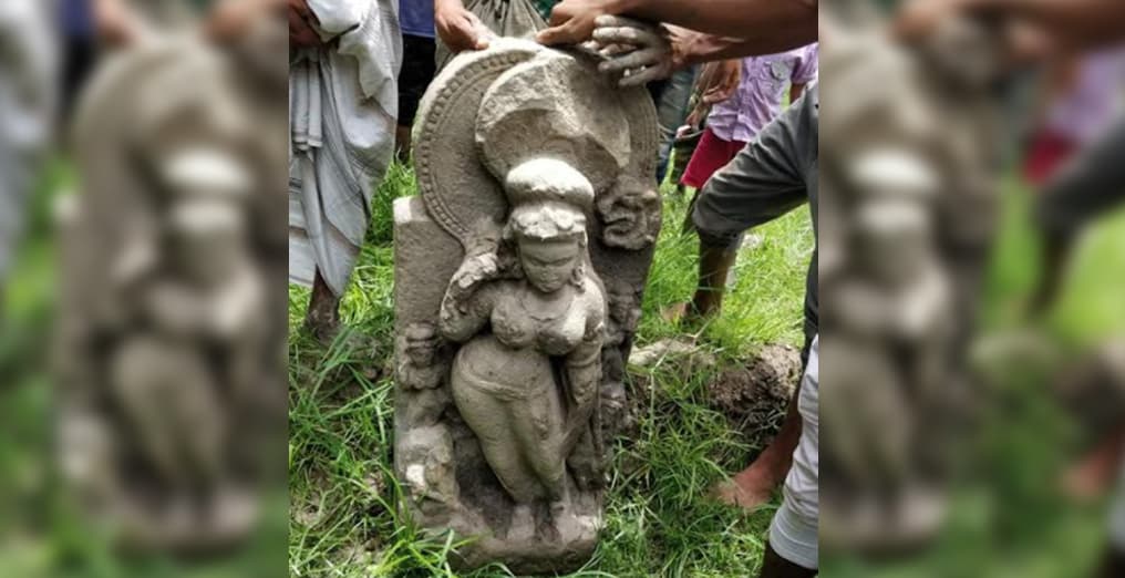 লালপুরে পুকুর থেকে প্রাচীন মূর্তি উদ্ধার