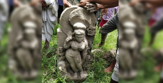 লালপুরে পুকুর থেকে প্রাচীন মূর্তি উদ্ধার
