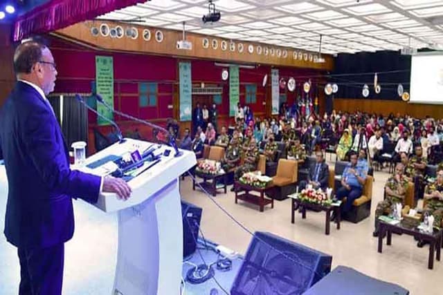 সরকার দ্রব্যমূল্য নিয়ন্ত্রণে সর্বাত্মক চেষ্টা করছে : তাজুল ইসলাম