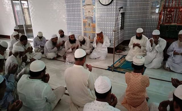 সাবেক ইউপি চেয়ারম্যান আমিন জিএস এর পিতার স্মরণে দোয়া মাহফিল