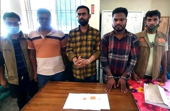 নেত্রকোনায় ইয়াবাসহ তিন মাদক ব্যবসায়ী আটক