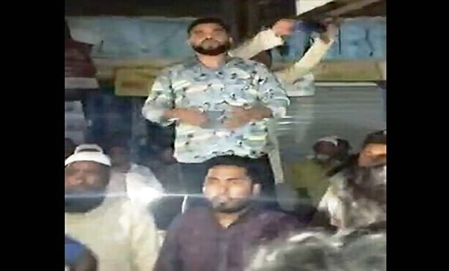 প্রধানমন্ত্রীকে হত্যার হুমকির প্রতিবাদে হিজলায় বিক্ষোভ সমাবেশ