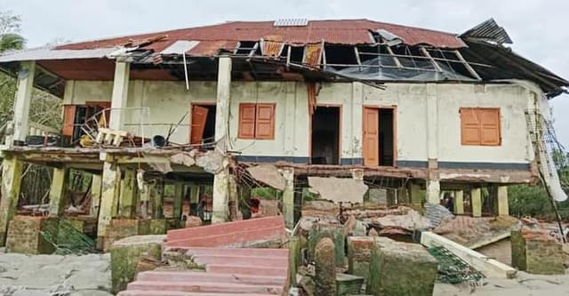 রিমালের তাণ্ডবে লন্ডভন্ড সুন্দরবন