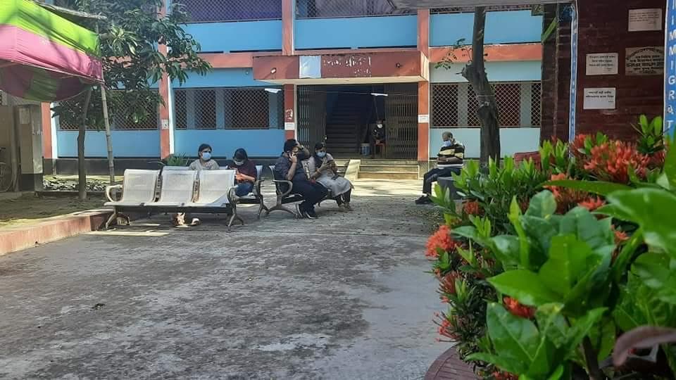 ১১ দিনে হিলি চেকপোস্ট দিয়ে ১৩৪ জন দেশে ফিরেছে