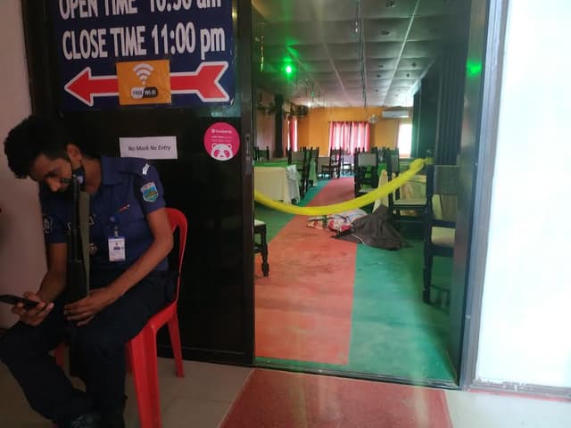 নওগাঁয়  রেষ্টুরেন্ট কর্মচারী খুন