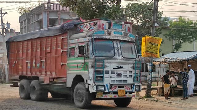 ভারত থেকে গম আমদানি শুরু