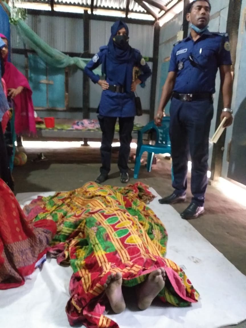 পরকীয়া প্রেমিকের স্বীকৃতি না পেয়ে গৃহবধূর আত্মহত্যা