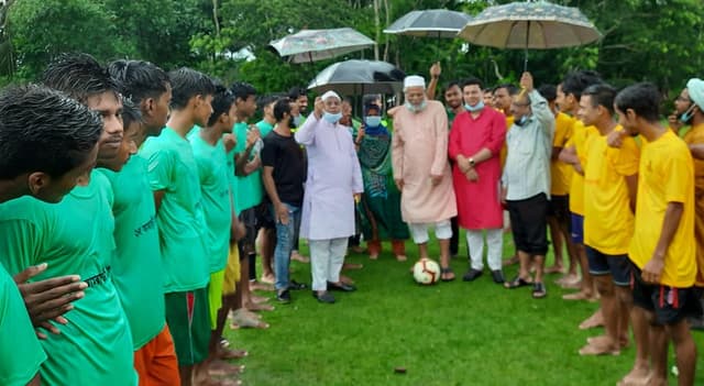 কাউখালীতে বঙ্গবন্ধু গোল্ডকাপ সেমিফাইনাল খেলা অনুষ্ঠিত