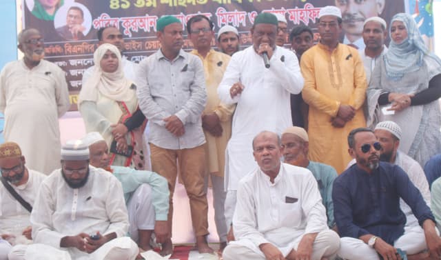 সরকার স্বার্থ হাসিলের জন্য ফরমায়েশি ইতিহাস লিখছে: মেজর হাফিজ