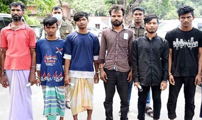 দিনে সবজি বিক্রেতা, রাতে দুর্ধর্ষ ডাকাত তারা