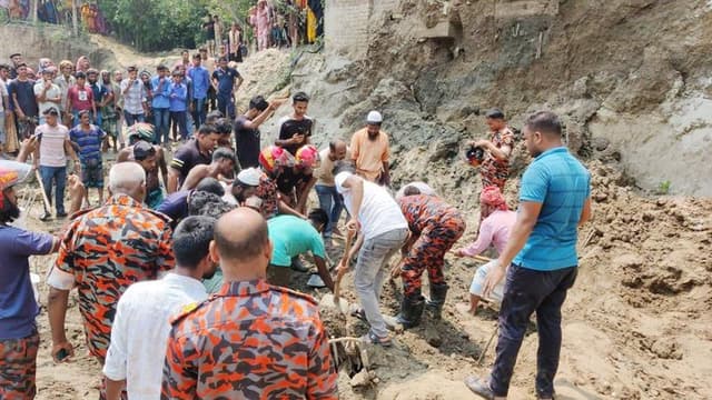 নির্মাণকাজের সময় মাটি ধসে ৩ শ্রমিকের মৃত্যু