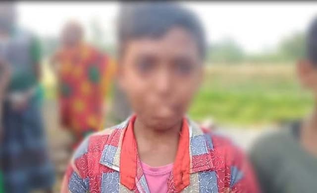 স্কুলছাত্রকে প্রসাব খাওয়ালো শিক্ষিকা !
