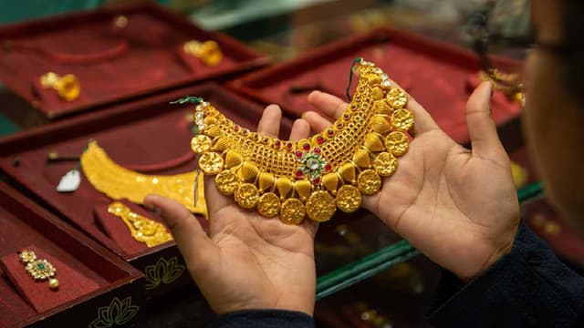 বদলে গেল সোনা বেচা কেনার নিয়ম