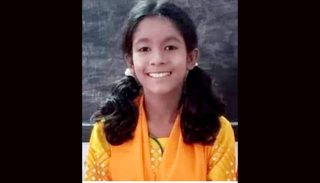 জারীগান প্রতিযোগীতায় বিভাগে প্রথম কলাপাড়ার দেবশ্রী মুর্খাজী