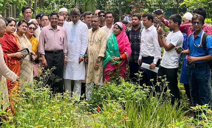 সরকার কৃষিকে বাণিজ্যিকিকরণ করতে চায় :  কৃষি মন্ত্রী