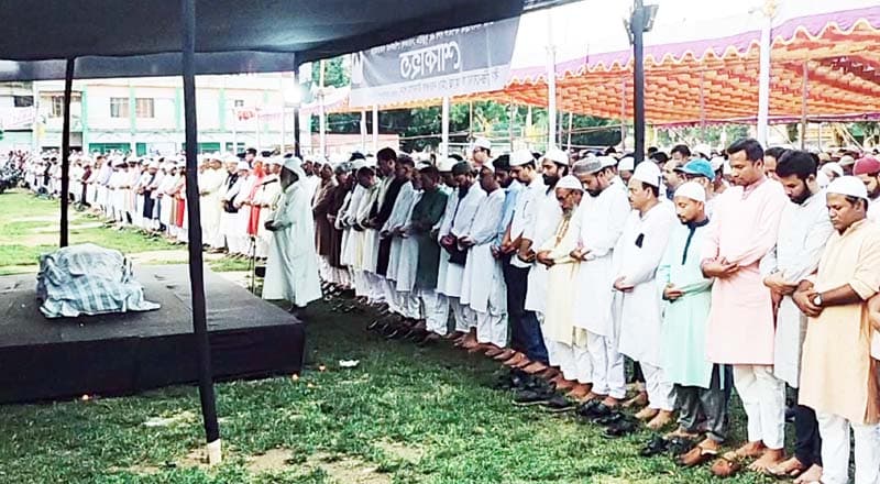 শ্রদ্ধা আর ভালোবাসায় চির নিদ্রায় শায়িত কামরুন্নেছা আশরাফ দীনা