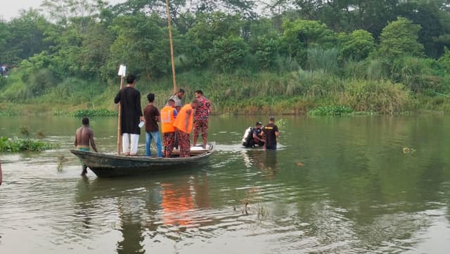 নদীতে গোসল করতে নেমে নিখোঁজ শিক্ষার্থী, মেলেনি সন্ধান