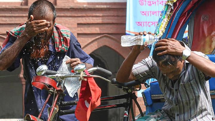 জ্যৈষ্ঠের দহনে পুড়ছে দেশ