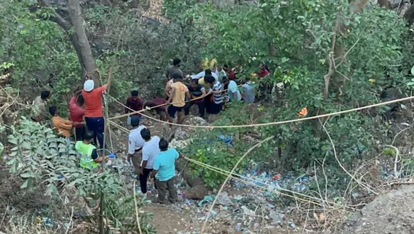 ভারতে ভয়াবহ সড়ক দুর্ঘটনায় নিহত ১৩